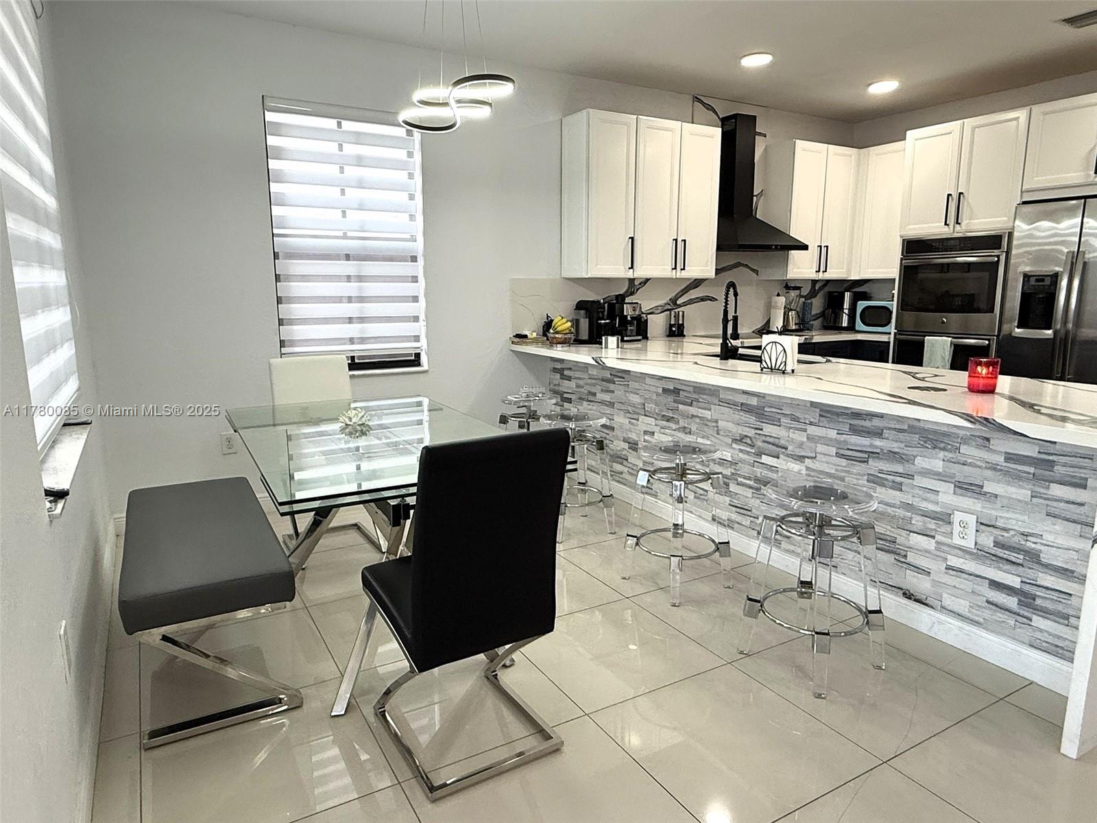 10060 NW 86th Ter, Doral, Florida image 5