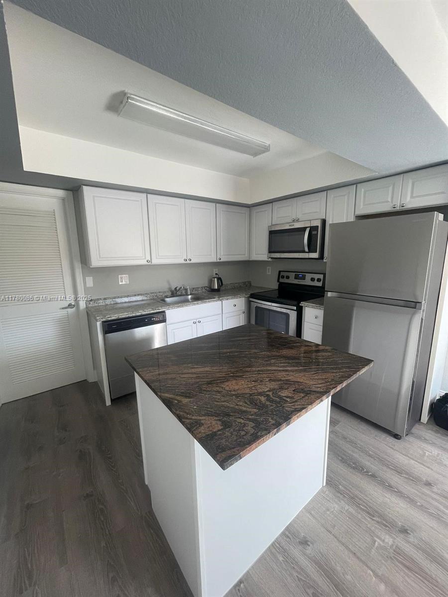 Residential, Boynton Beach, Florida image 18