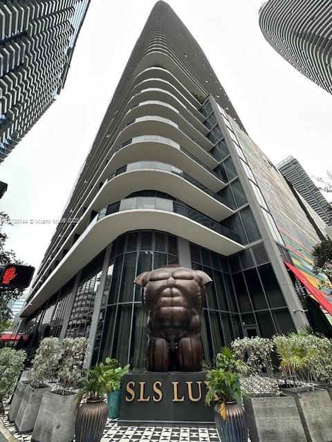 801 S Miami Ave #2208, Miami FL 33130