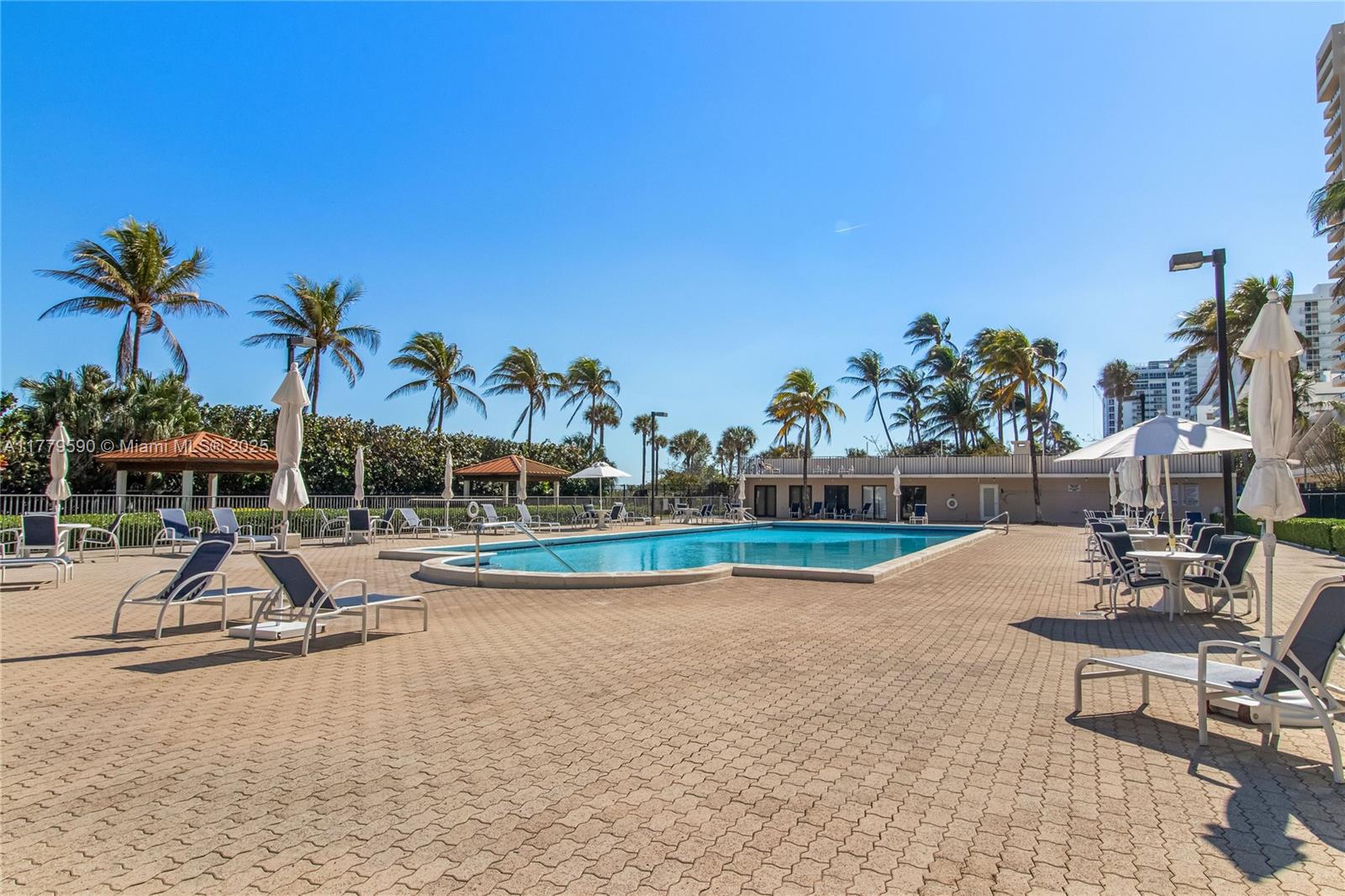 2625 Collins Ave #608, Miami Beach, Florida image 18
