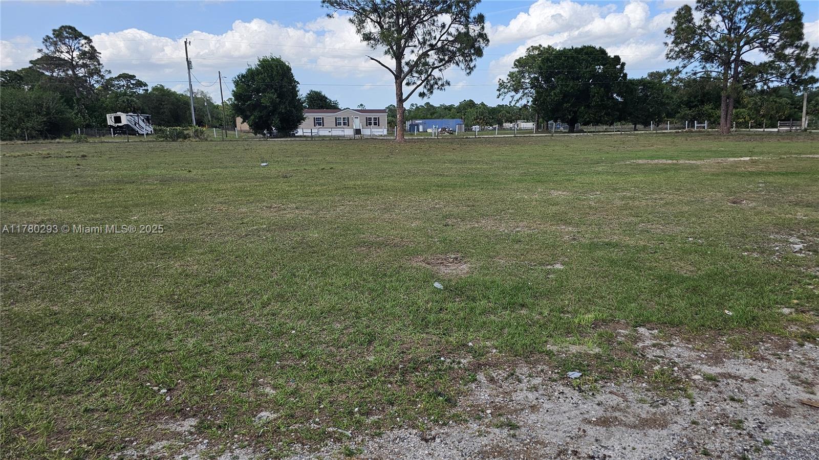 1250 Naples Avenue, Clewiston, Florida image 3