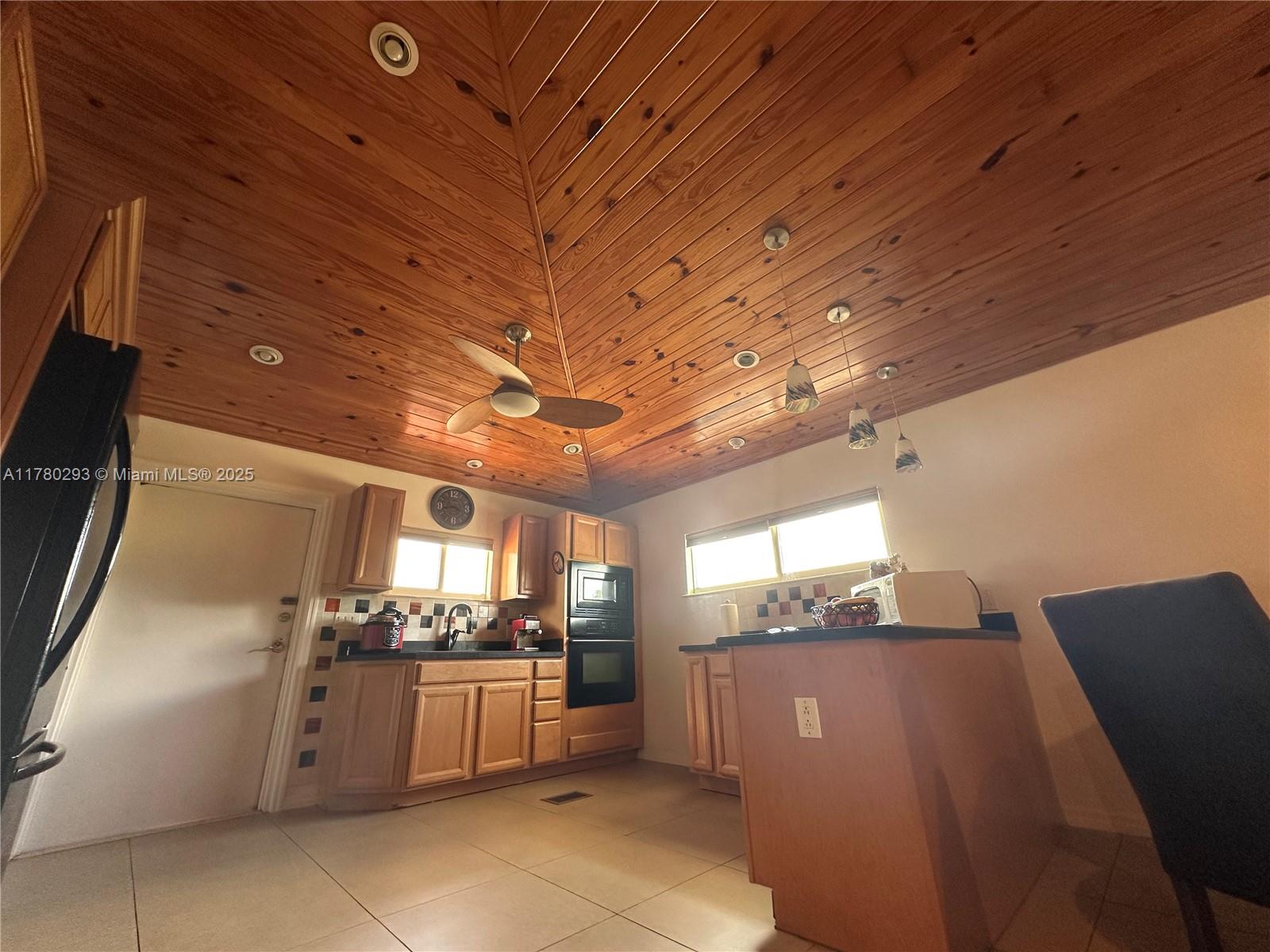 1250 Naples Avenue, Clewiston, Florida image 8