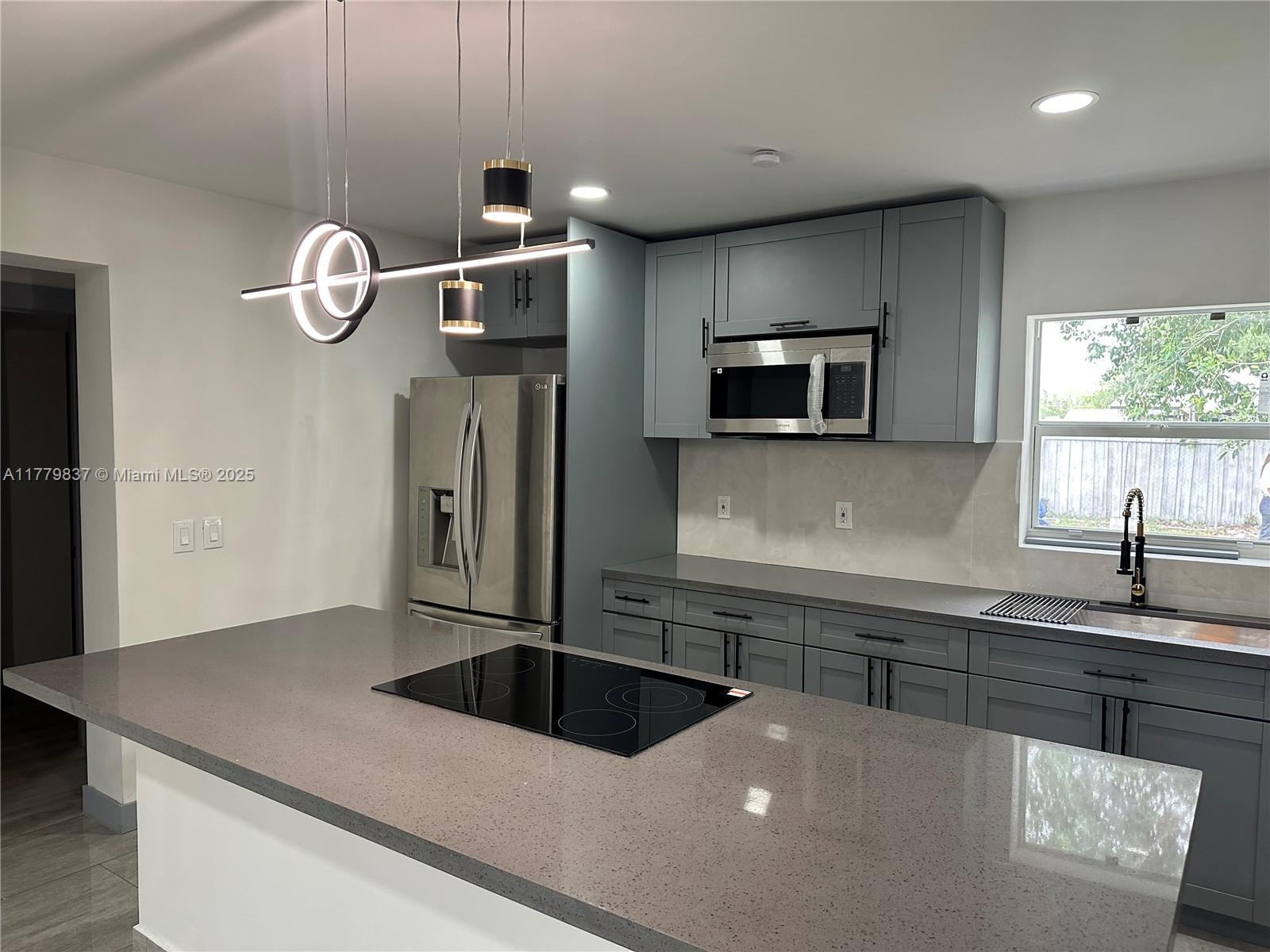 6335 Wiley St, Hollywood, Florida image 3