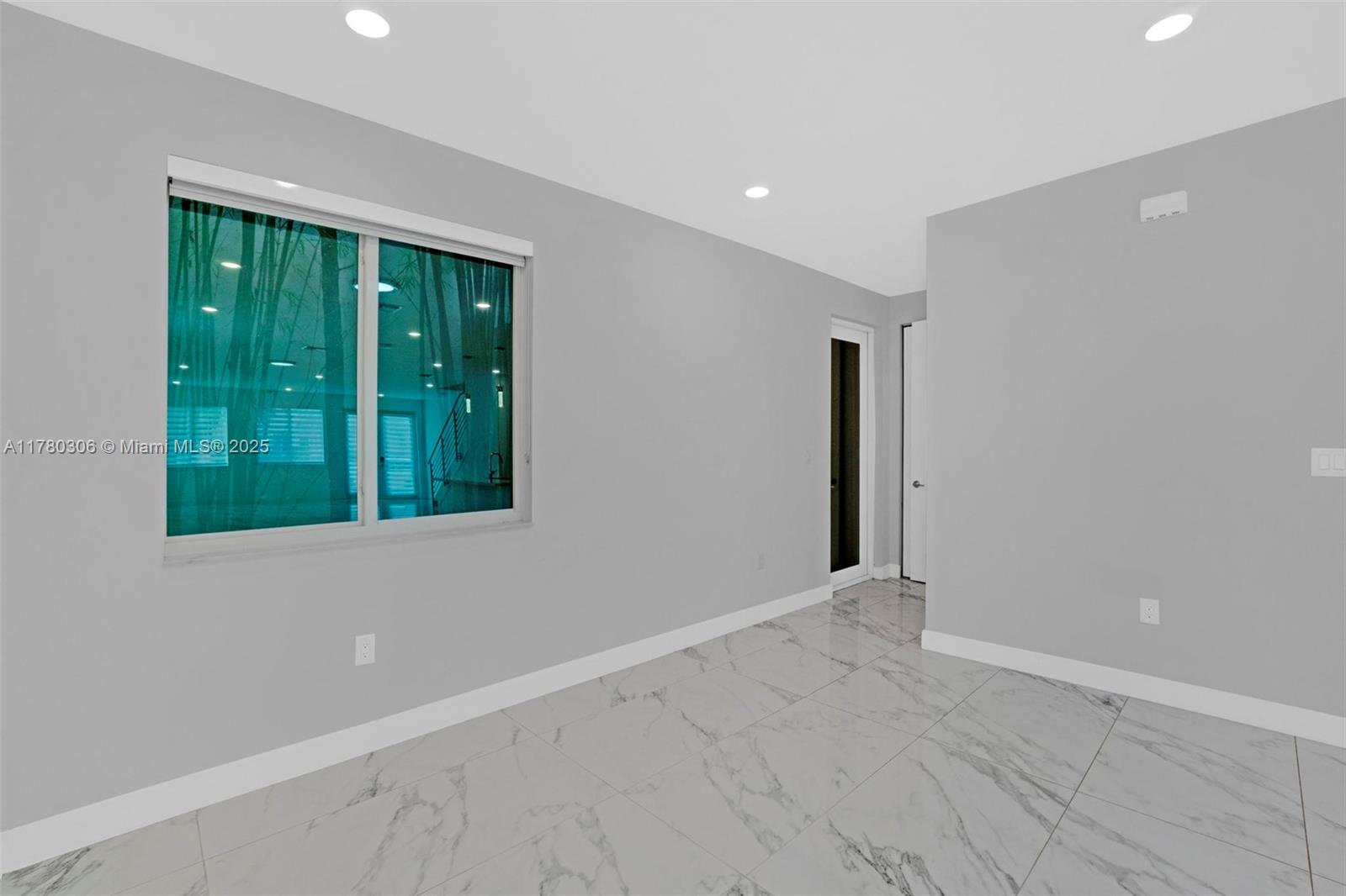 10259 NW 66th St, Doral, Florida image 30