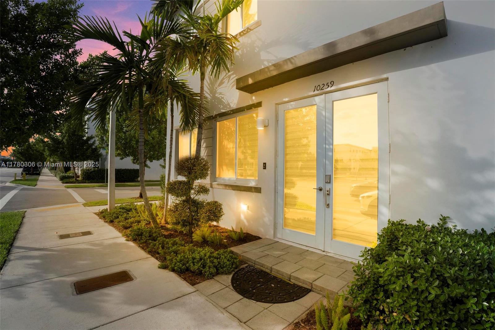 10259 NW 66th St, Doral, Florida image 4