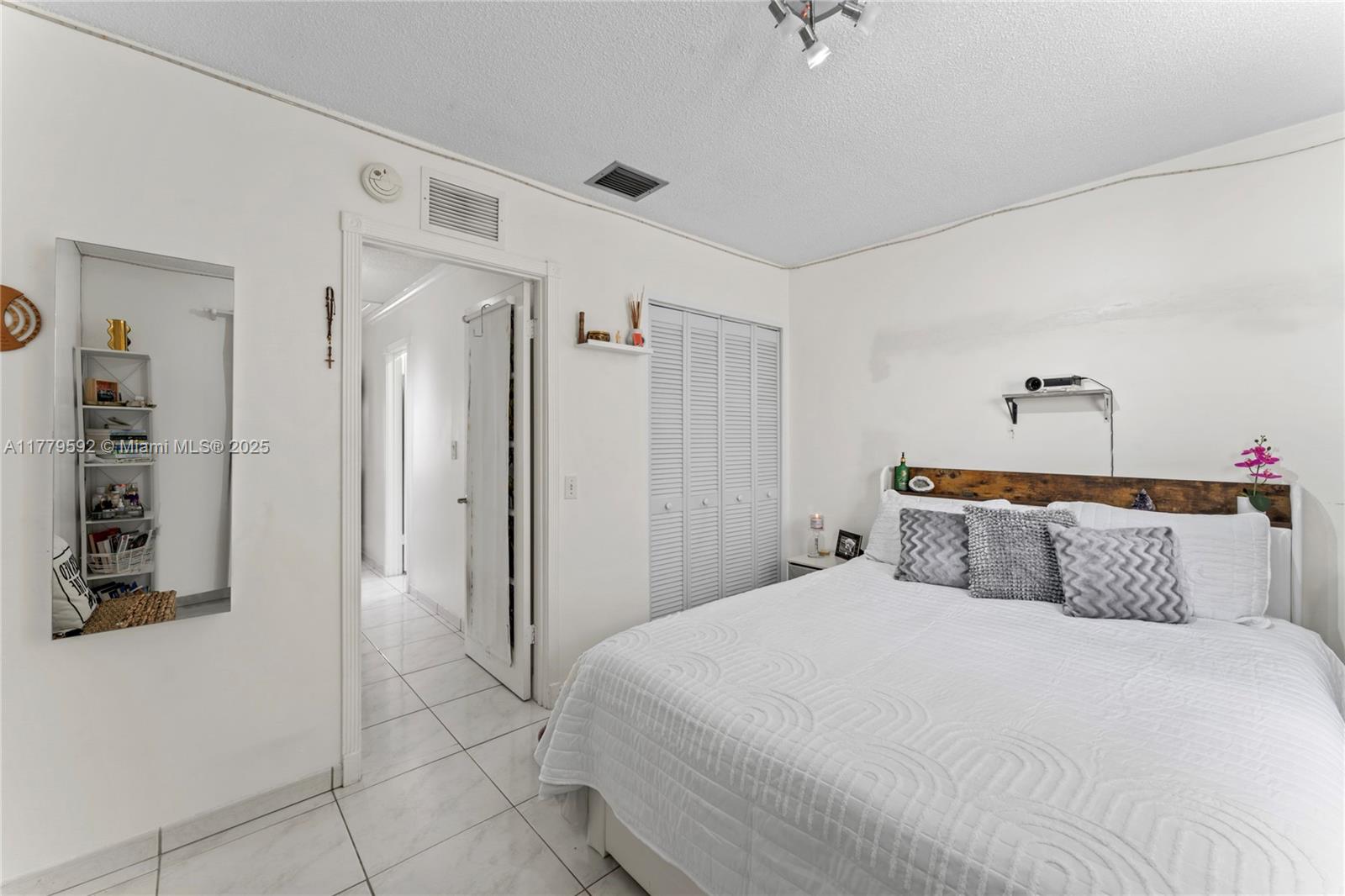 5386 W 24th Ave #109, Hialeah Gardens, Florida image 17