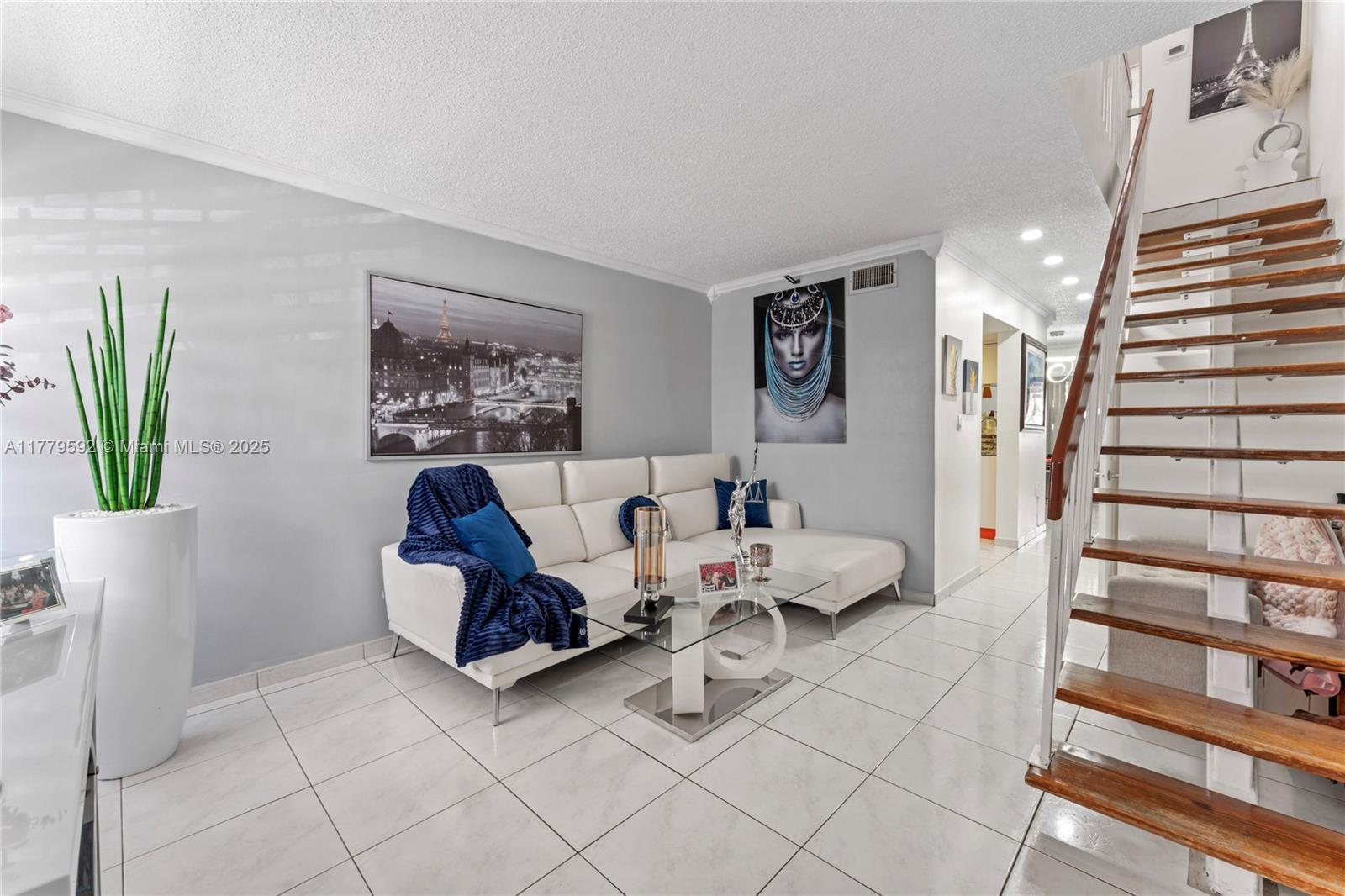 5386 W 24th Ave #109, Hialeah Gardens, Florida image 5