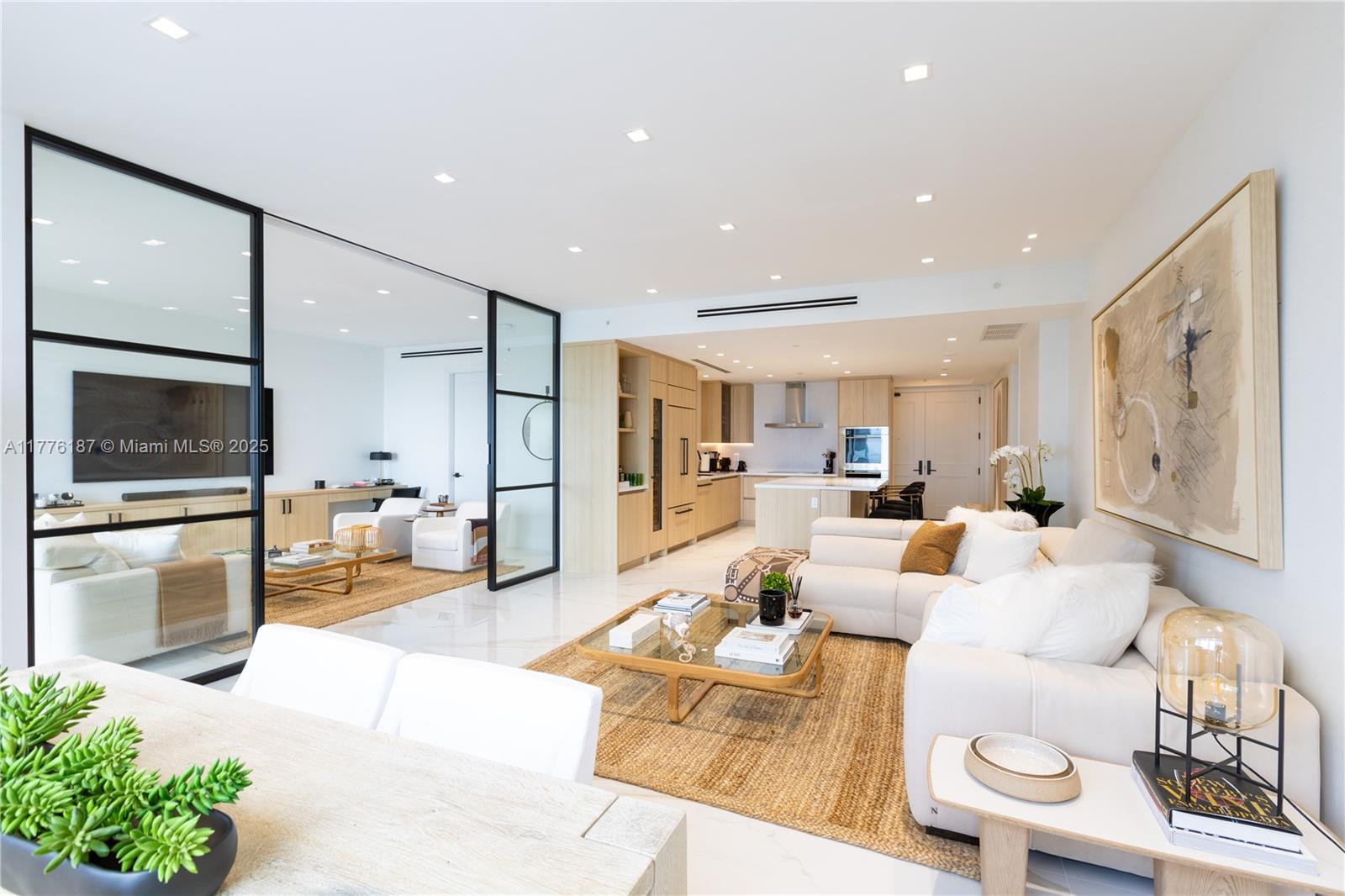 Condo for Sale in Miami, FL
