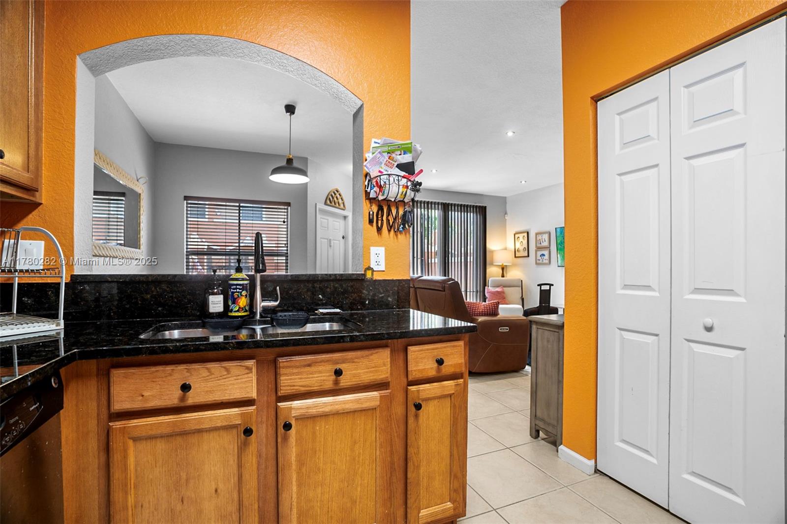 Listing Photo 10
