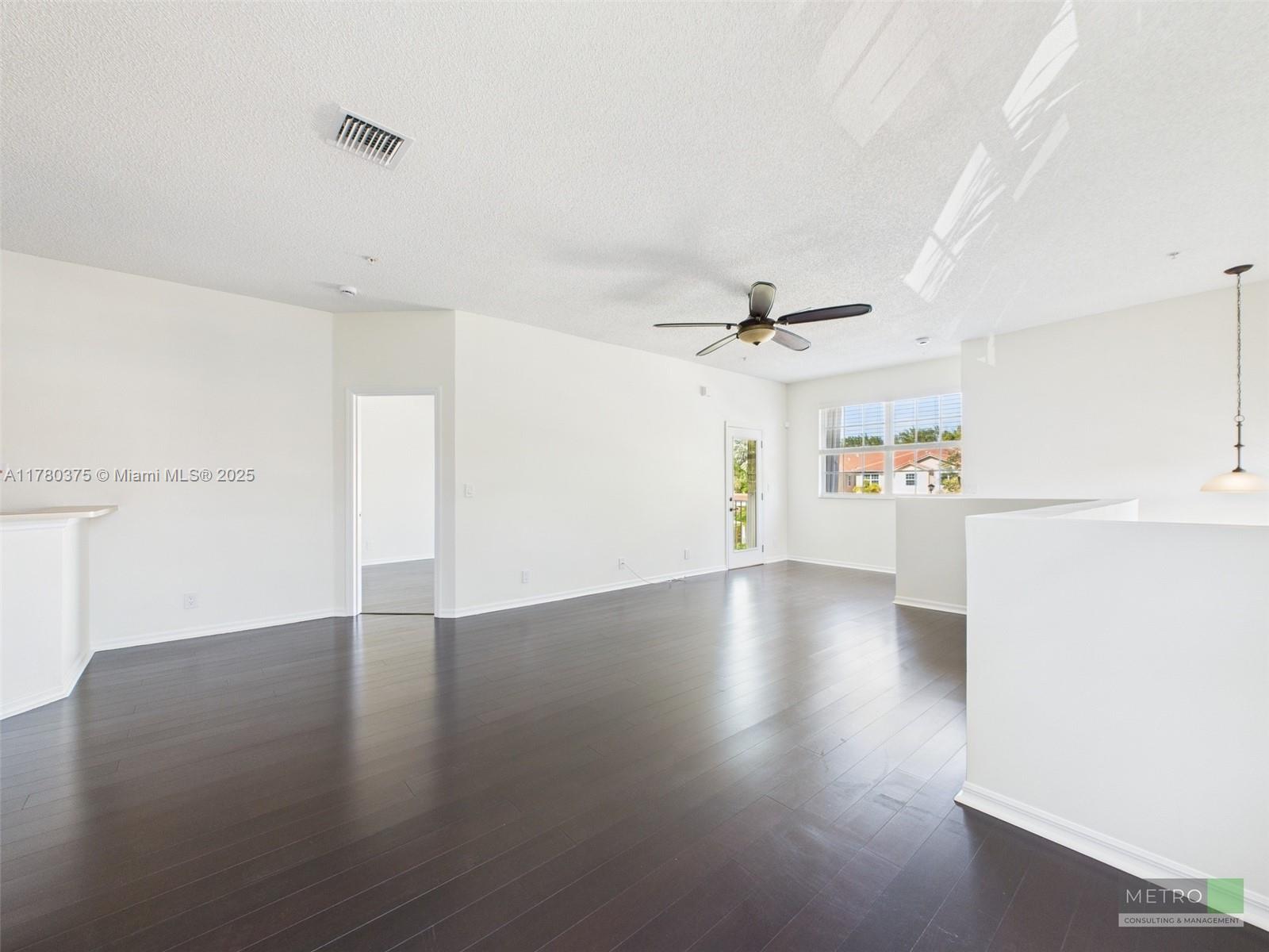 112 Lighthouse Cir H