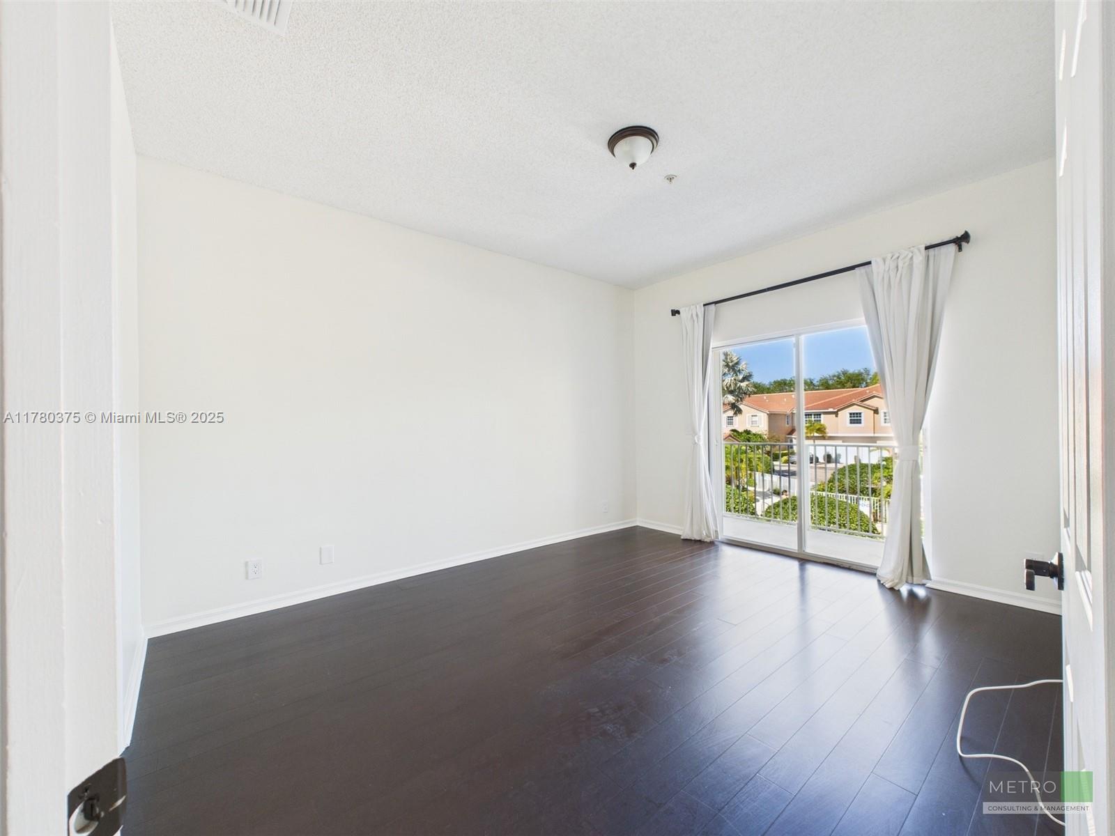 112 Lighthouse Cir H