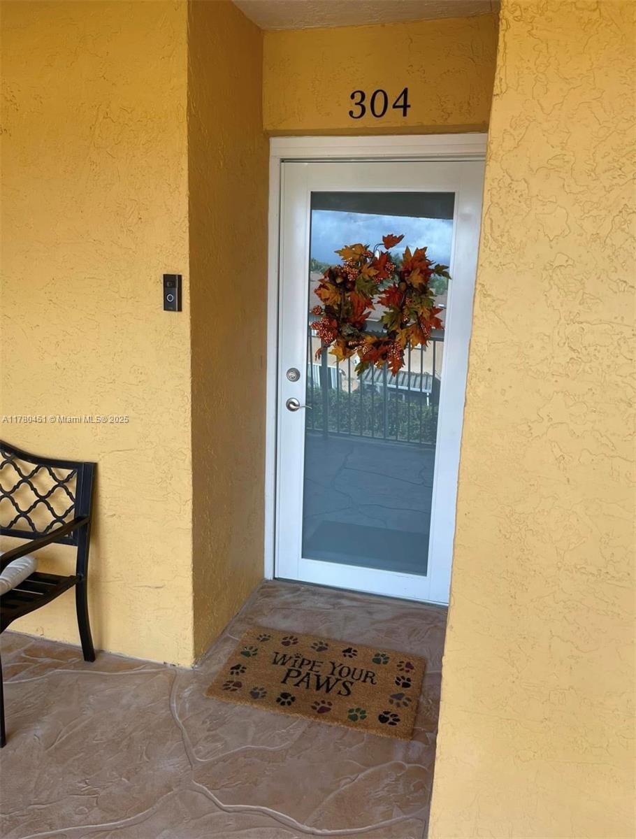430 SE 7th St #304E, Dania Beach, Florida image 1