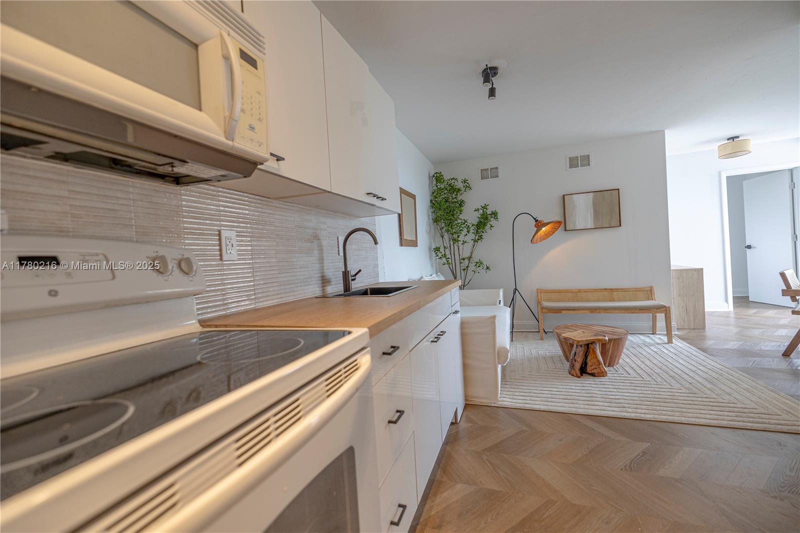 Property photo # 8