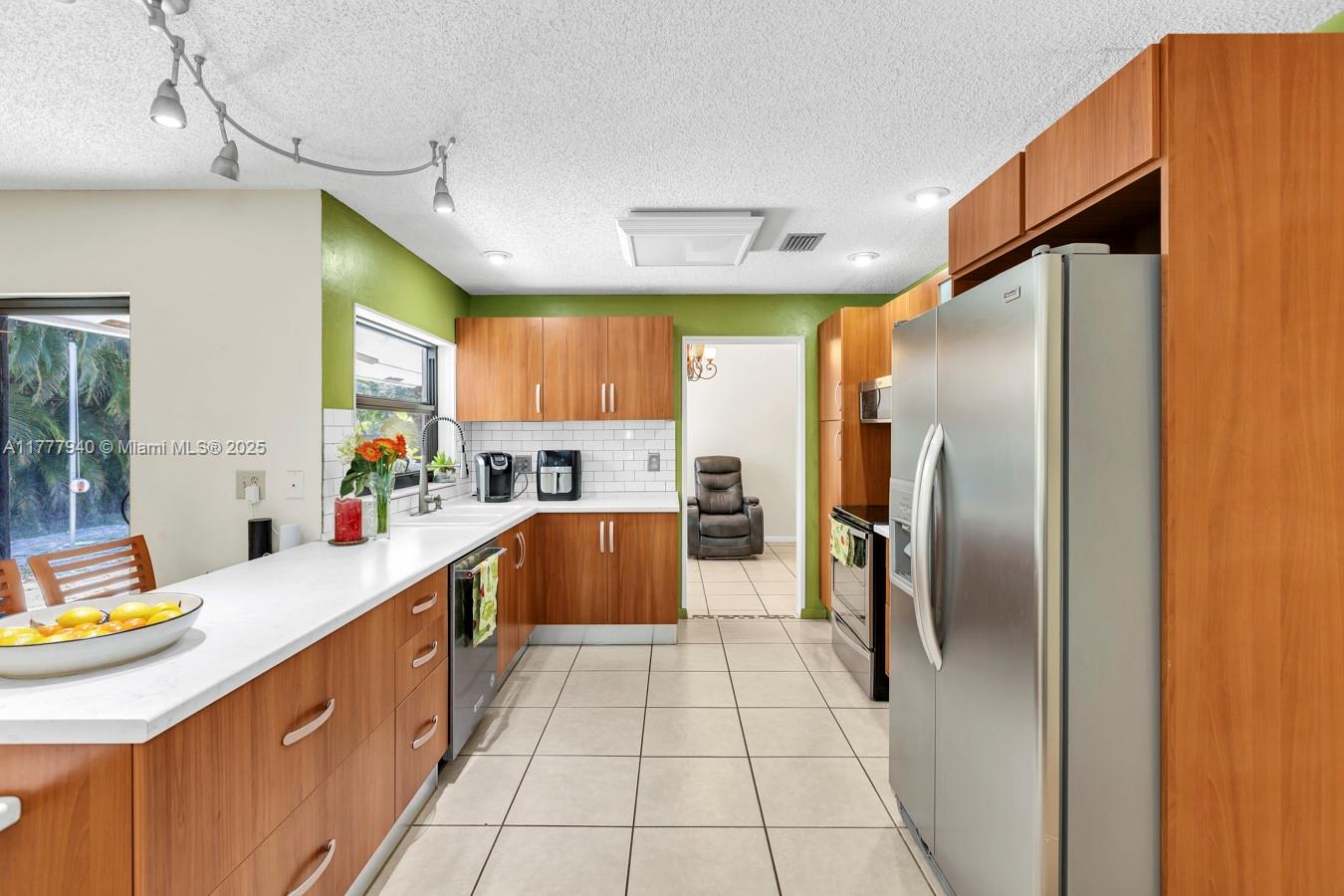 14811 Archerhall St, Davie, Florida image 7