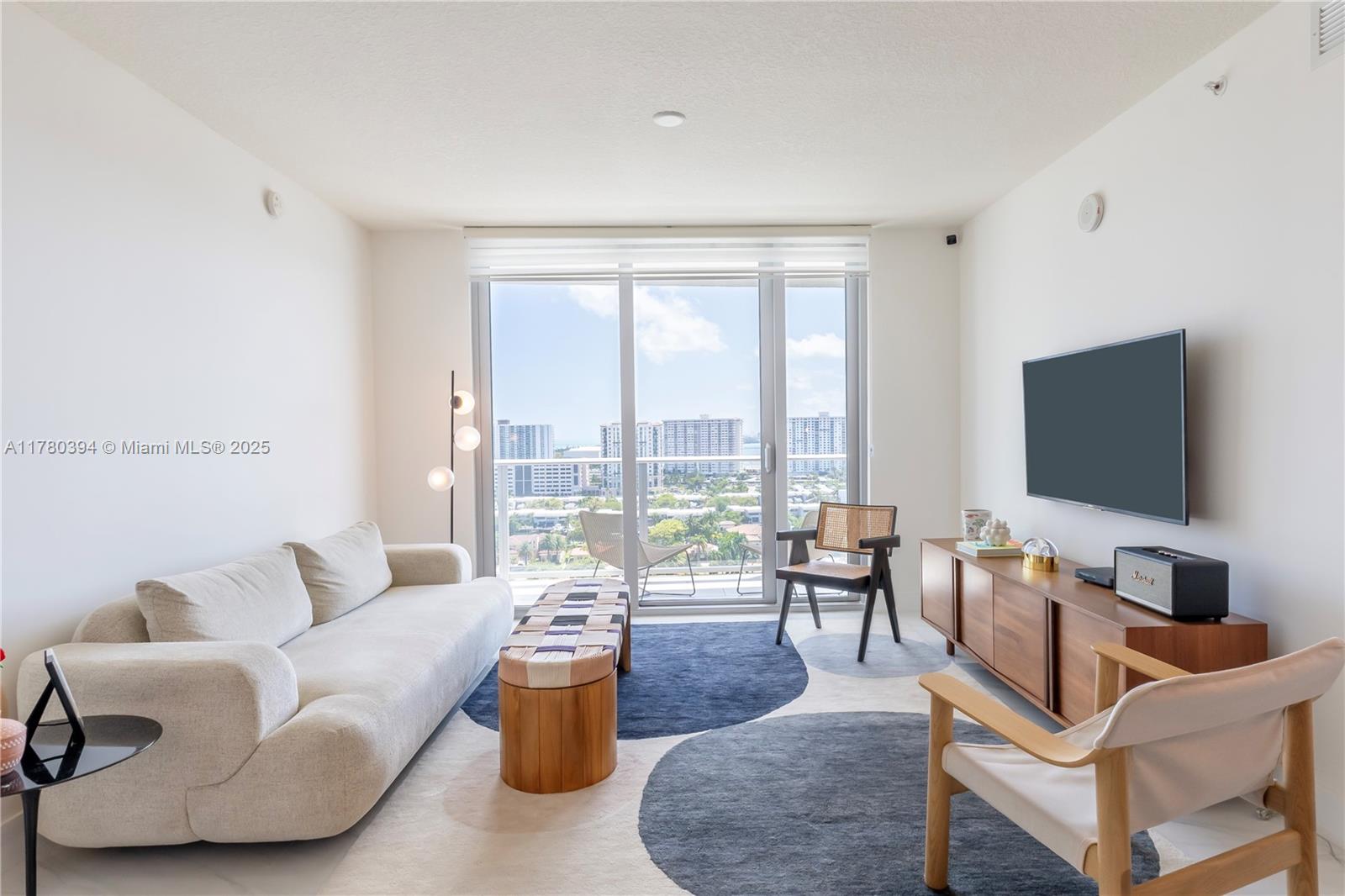 Apartamento à Venda em Sunny Isles Beach, FL