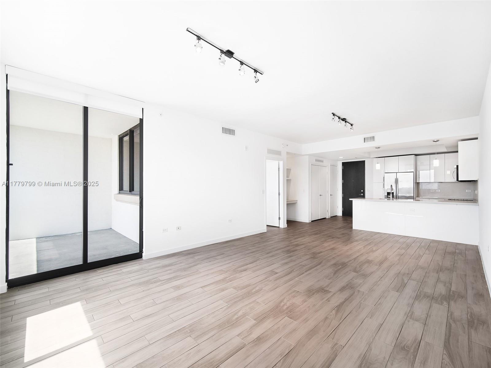 999 SW 1st Ave #2213, Miami FL 33130