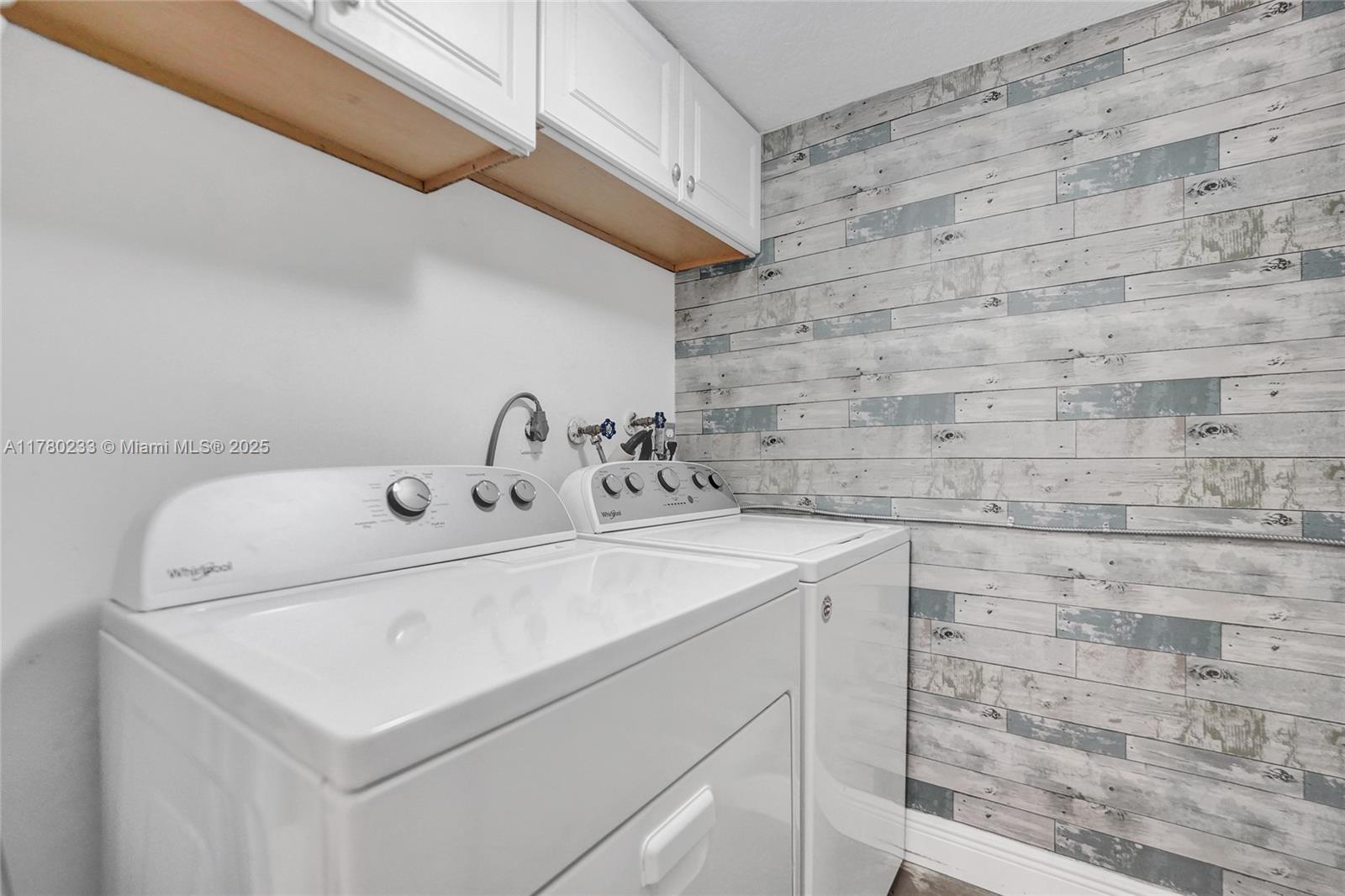 105 Lake Emerald Dr #211, Oakland Park, Florida image 24