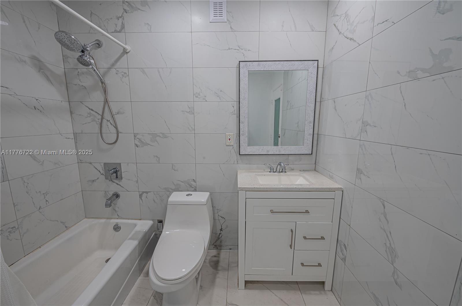 1901 NE 186th Dr, North Miami Beach, Florida image 34