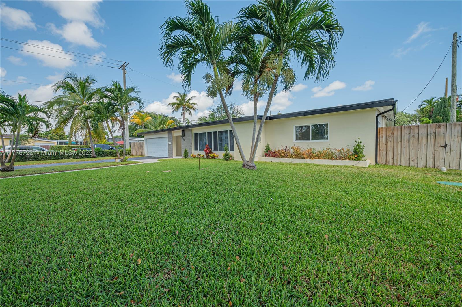 1901 NE 186th Dr, North Miami Beach, Florida image 5