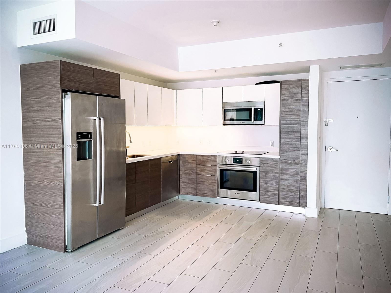 1010 SW 2nd Ave #1606, Miami FL 33130