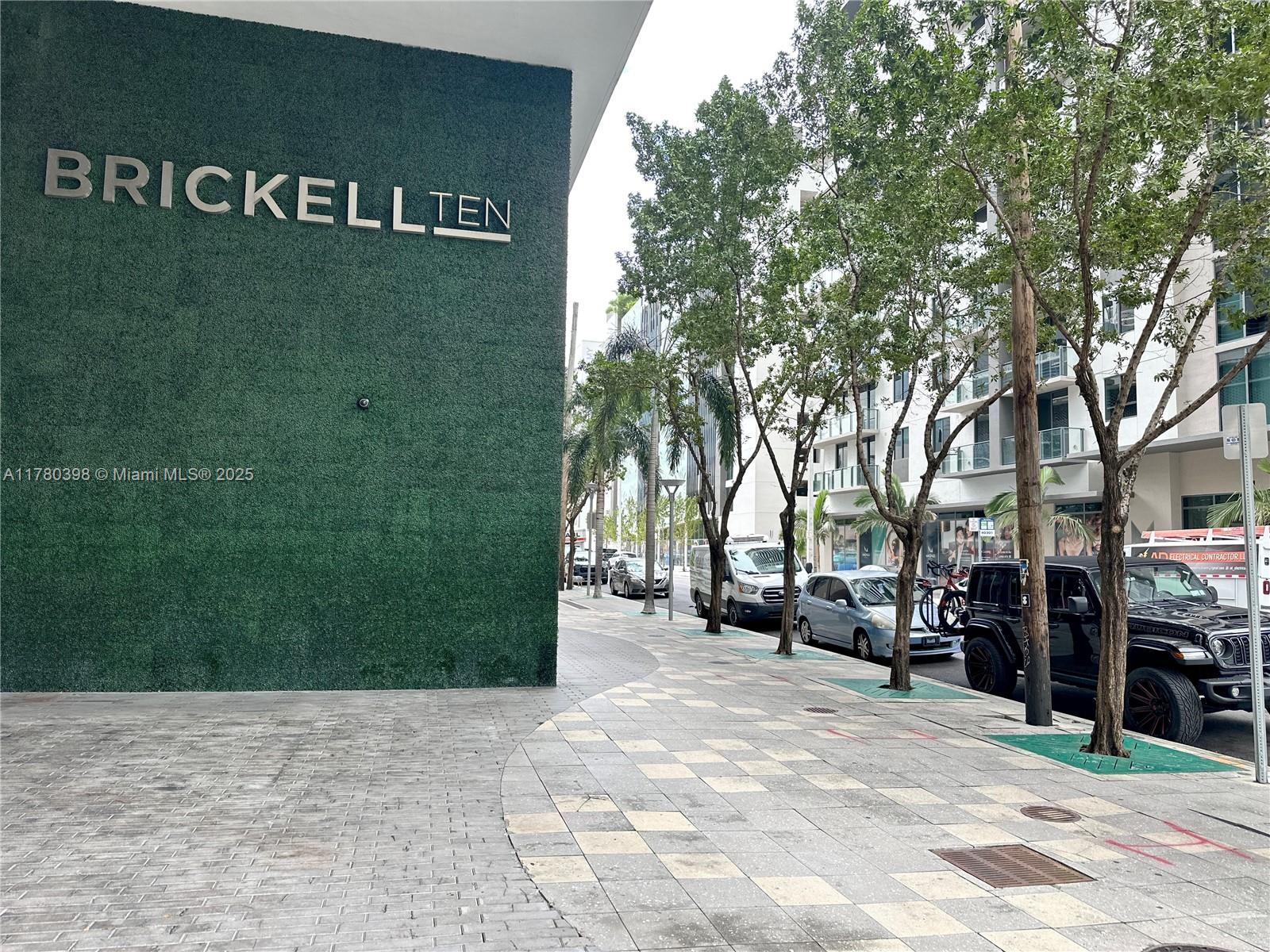 1010 SW 2nd Ave #1606, Miami FL 33130