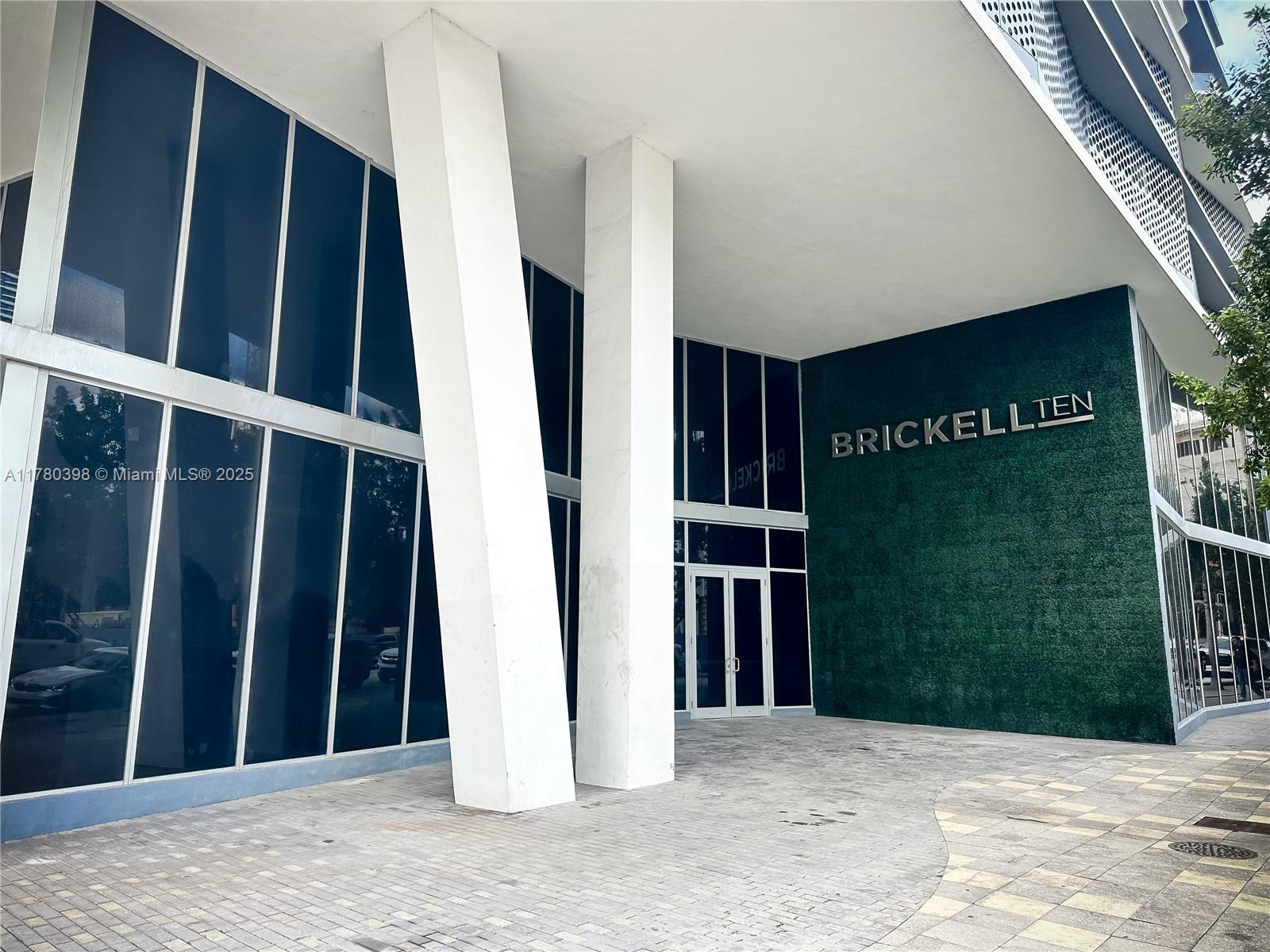 1010 SW 2nd Ave #1606, Miami FL 33130