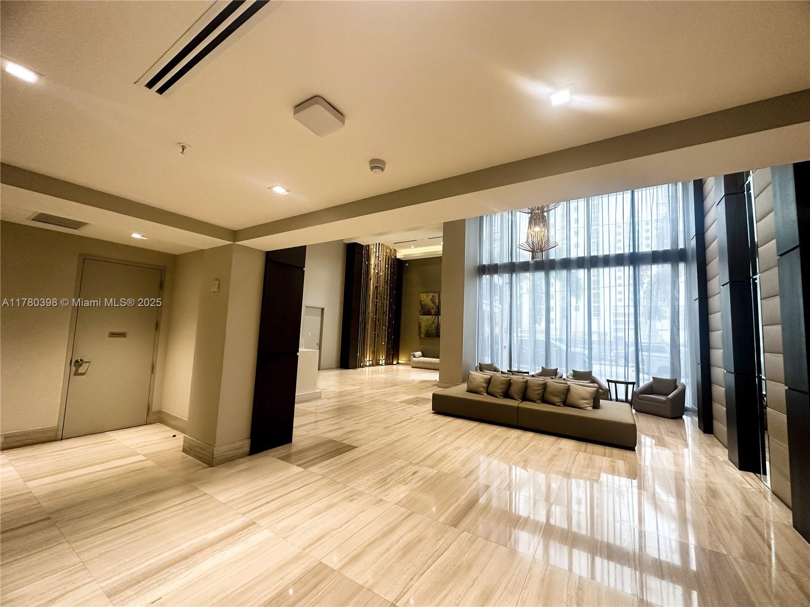 1010 SW 2nd Ave #1606, Miami FL 33130