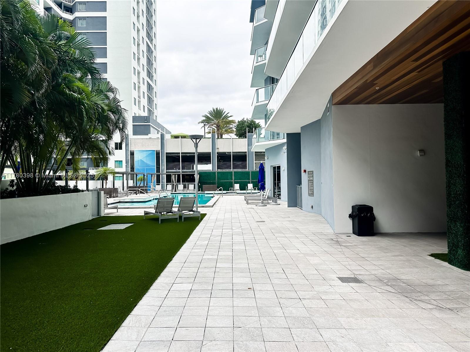 1010 SW 2nd Ave #1606, Miami FL 33130