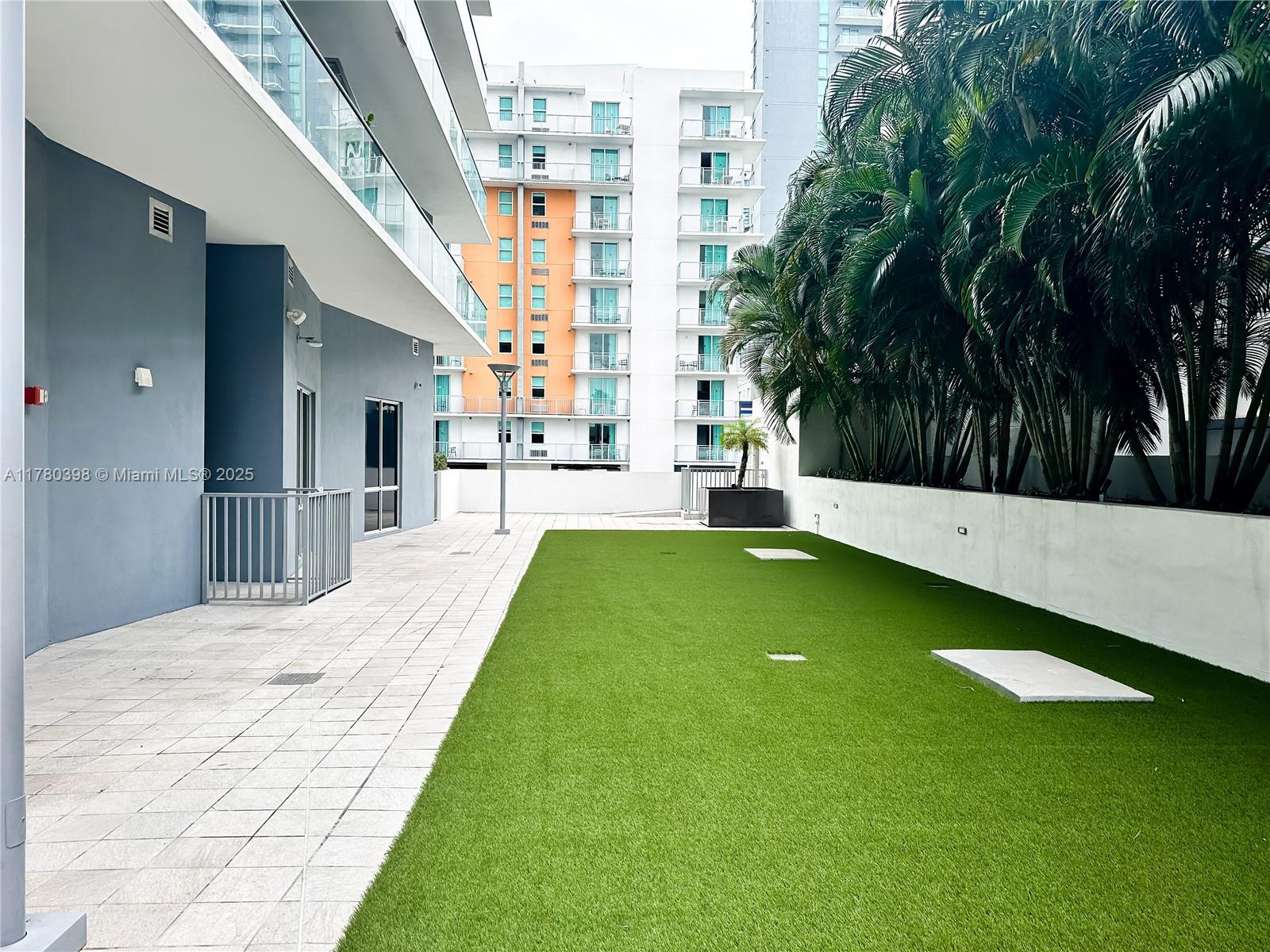 1010 SW 2nd Ave #1606, Miami FL 33130