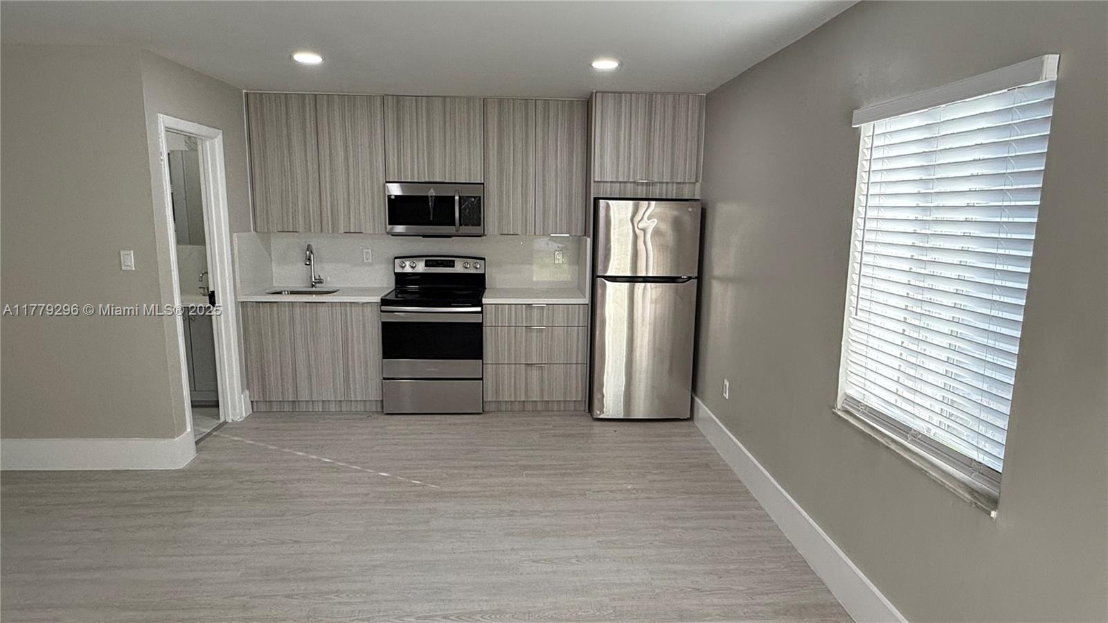 220 NW 12th St, Pompano Beach, Florida image 17
