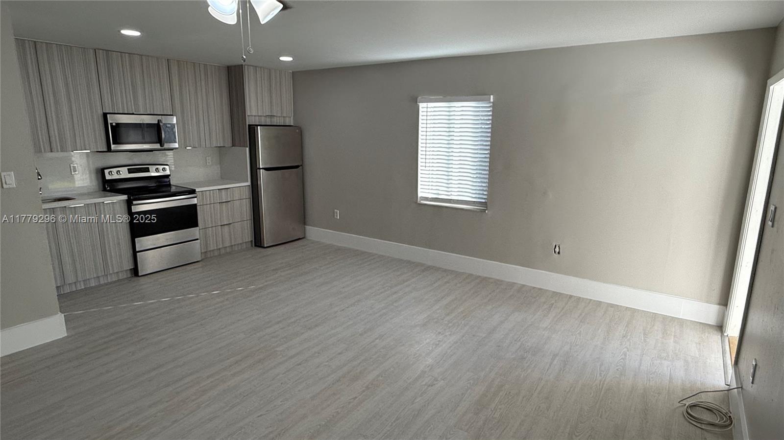220 NW 12th St, Pompano Beach, Florida image 20