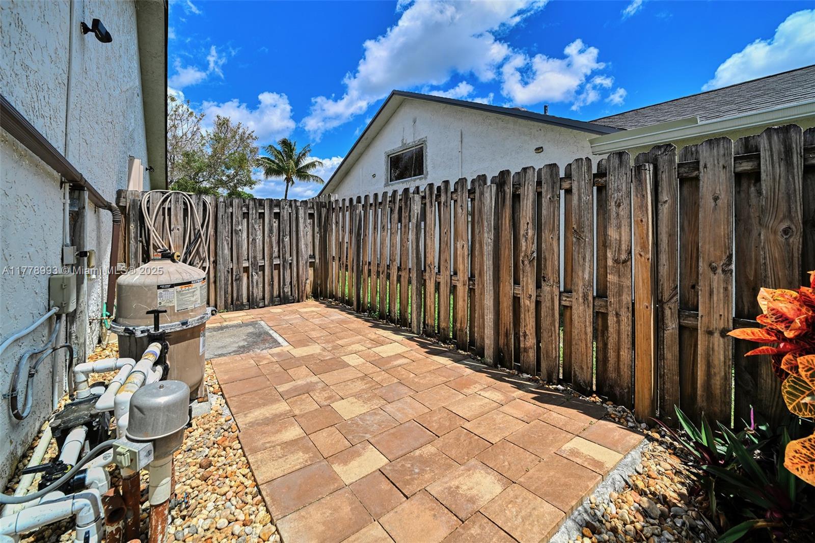 9550 NW 32nd Ct, Sunrise, Florida image 11