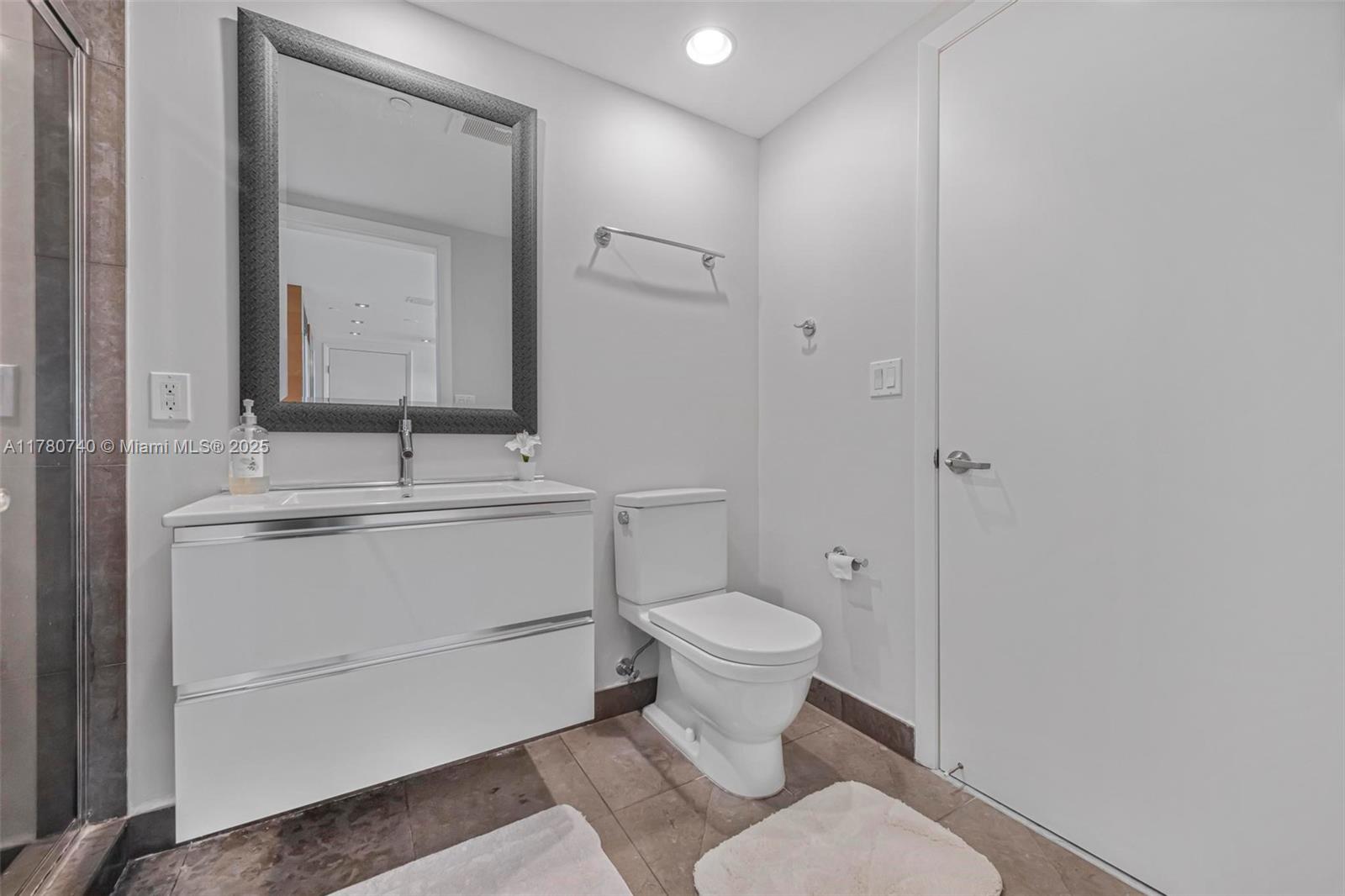 495 Brickell Ave #2411, Miami FL 33131