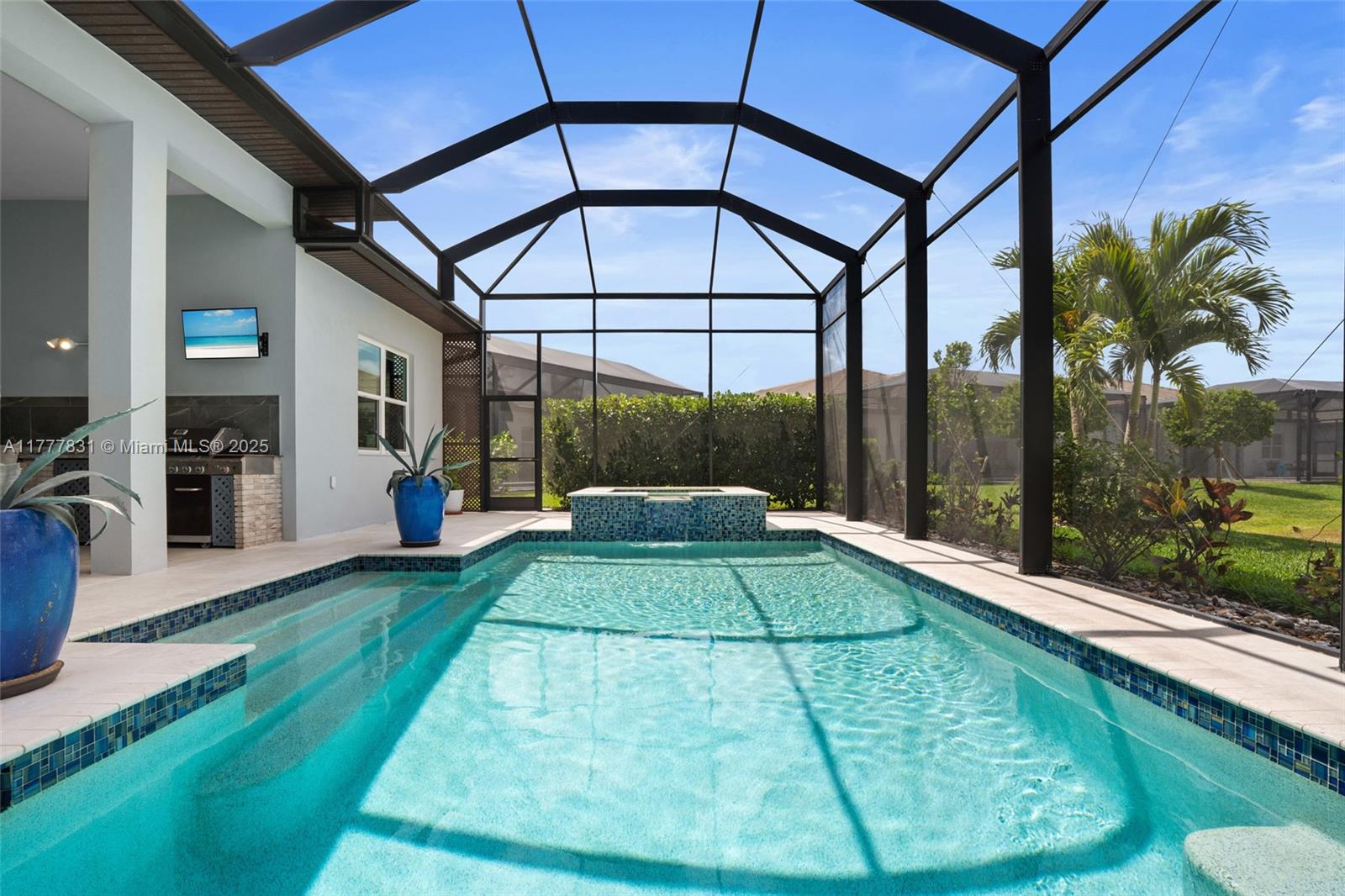 3671 Sapphire Cove, Naples, Florida image 34