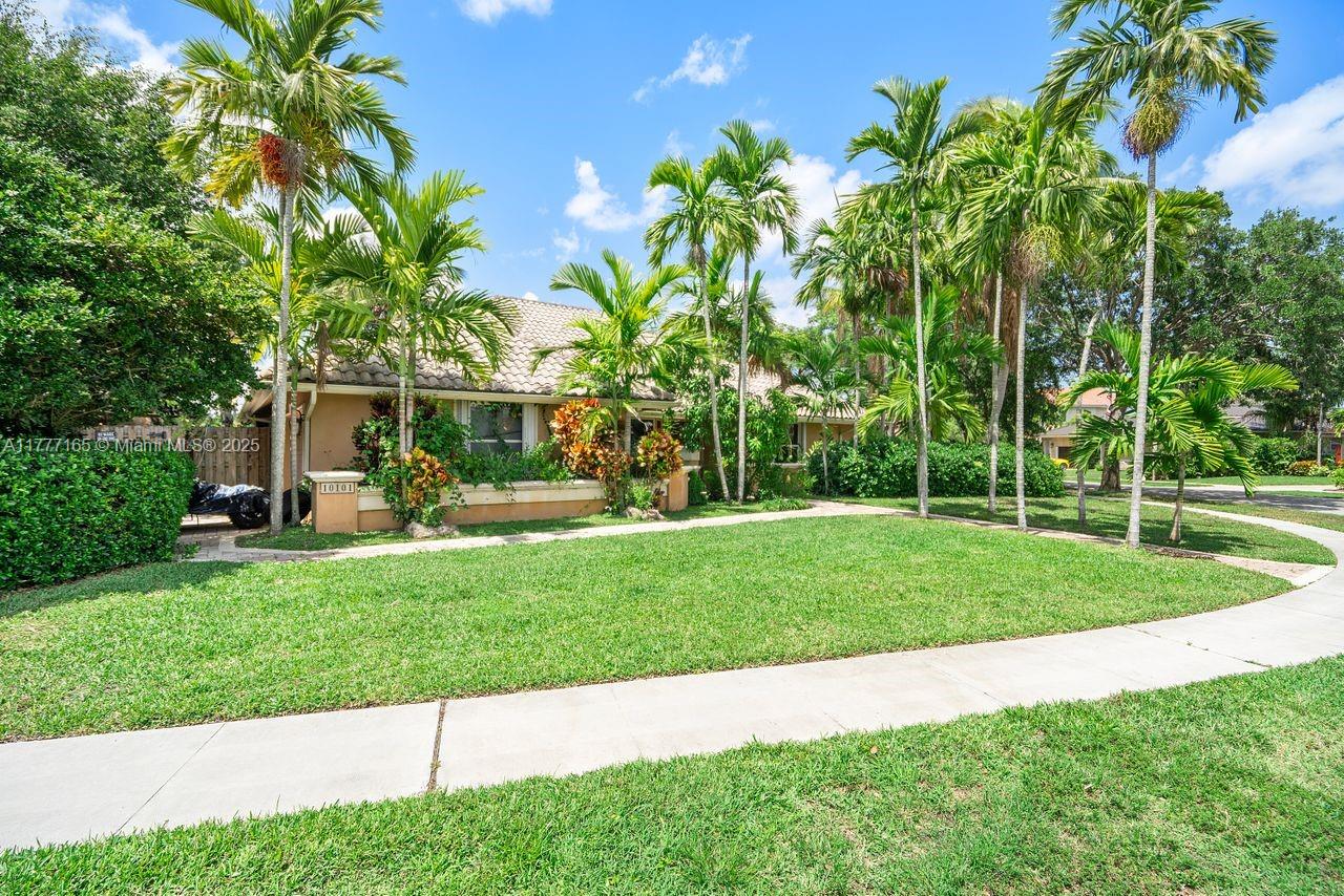 10101 SW 5th St, Plantation, Florida image 2