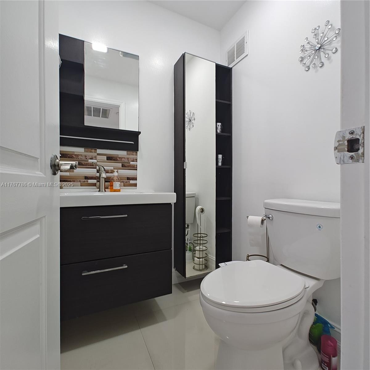 2750 NE 183rd St #301, Aventura, Florida image 15