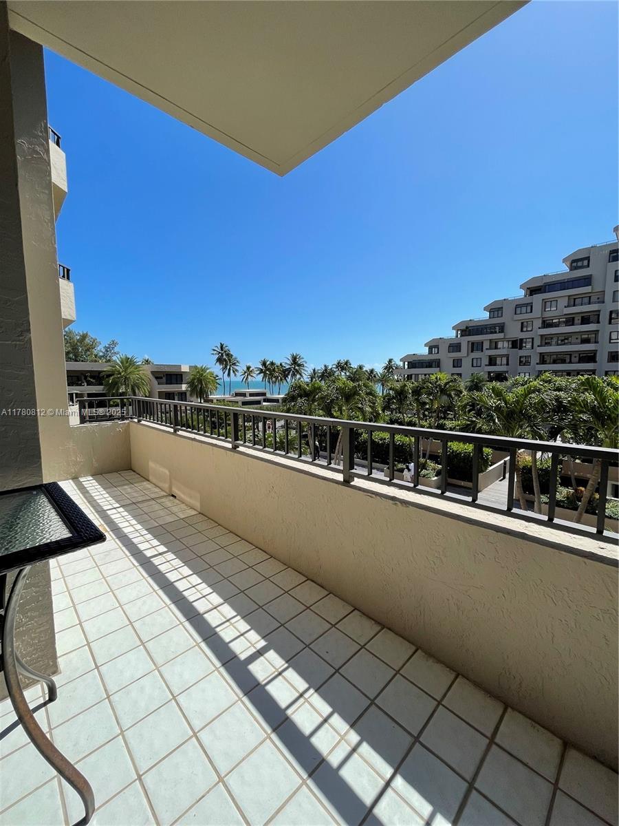 251 Crandon Blvd Unit 338, Key Biscayne, Florida 33149