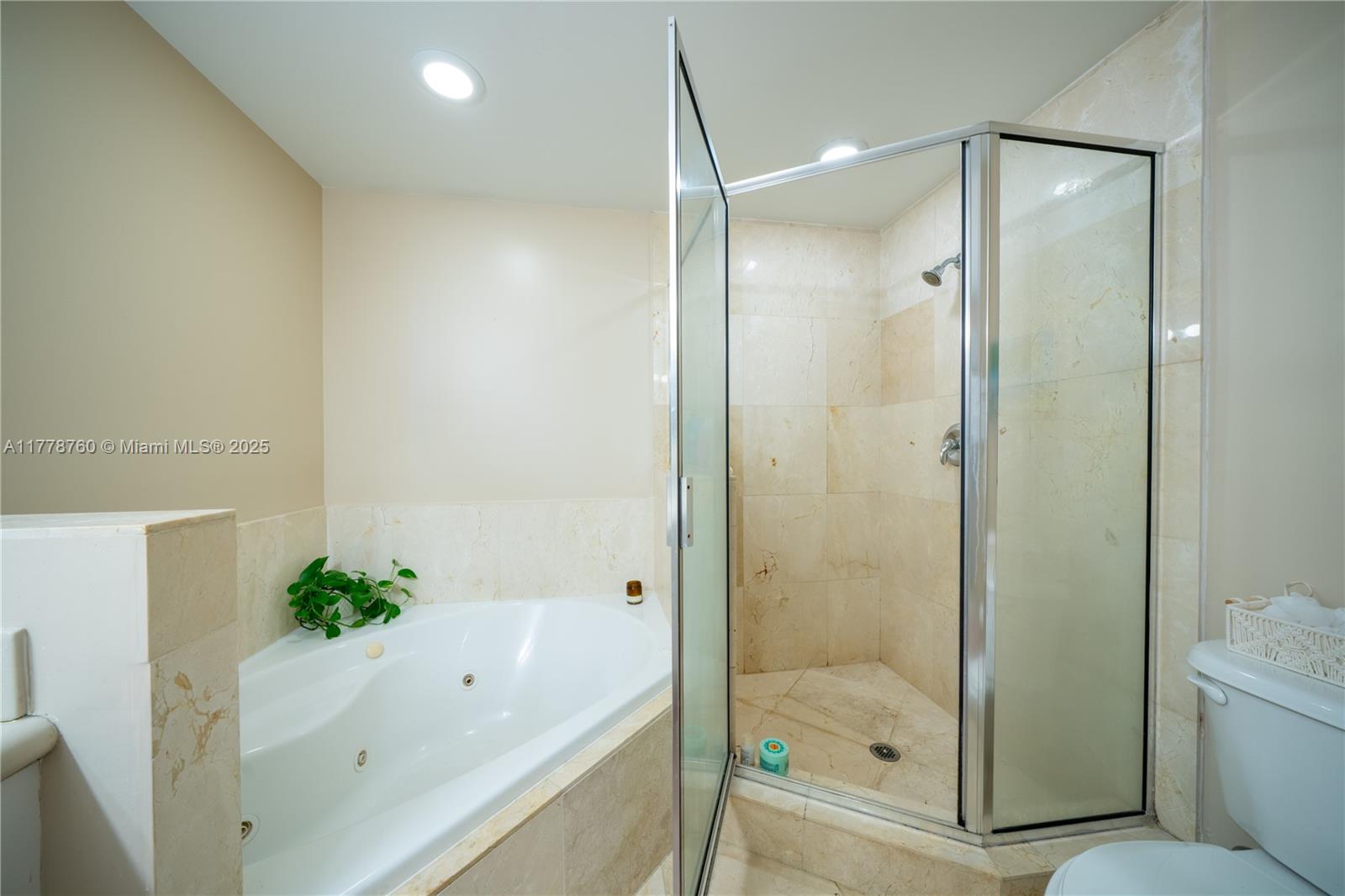 7900 Harbor Island Dr #611, North Bay Village, Florida image 32
