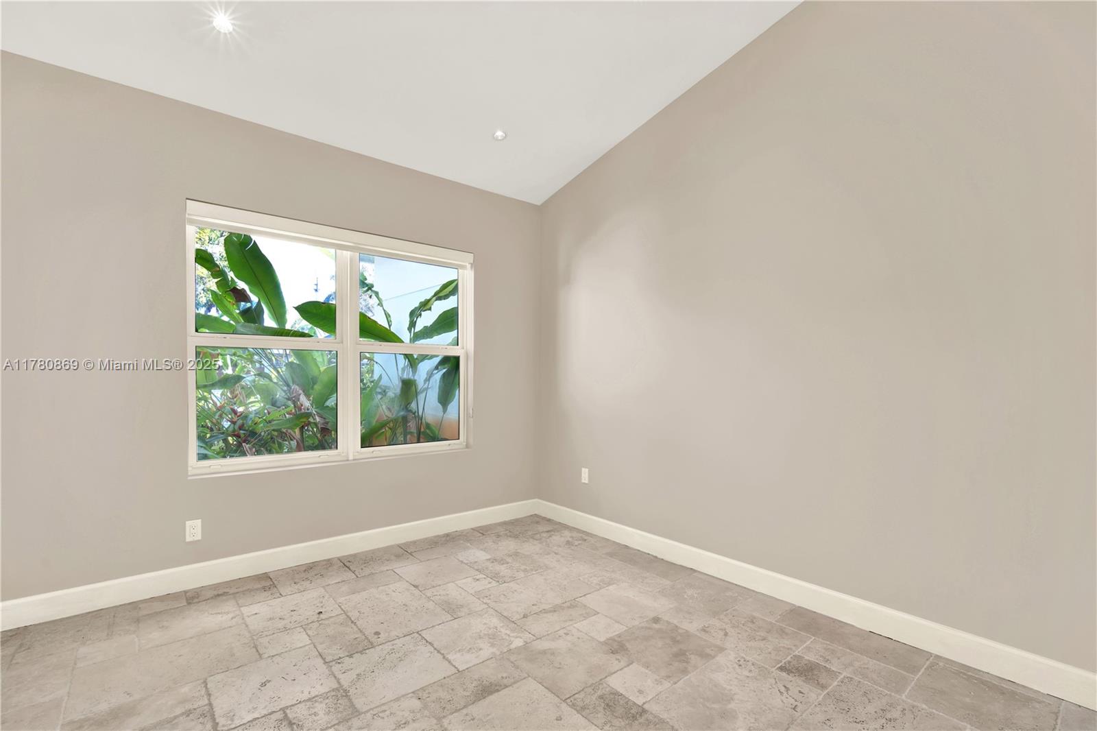 Listing Photo 20