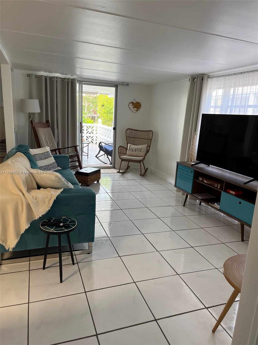 2761 SW 48th Ter, Pembroke Park, Florida image 23