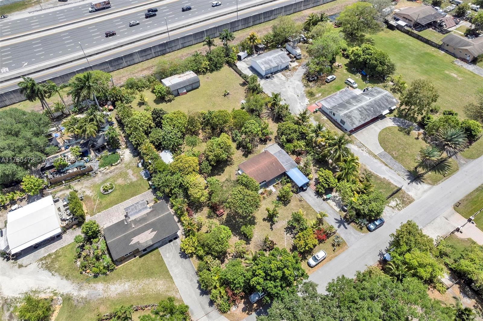 3950 SW 53rd Ave, Davie, Florida image 3