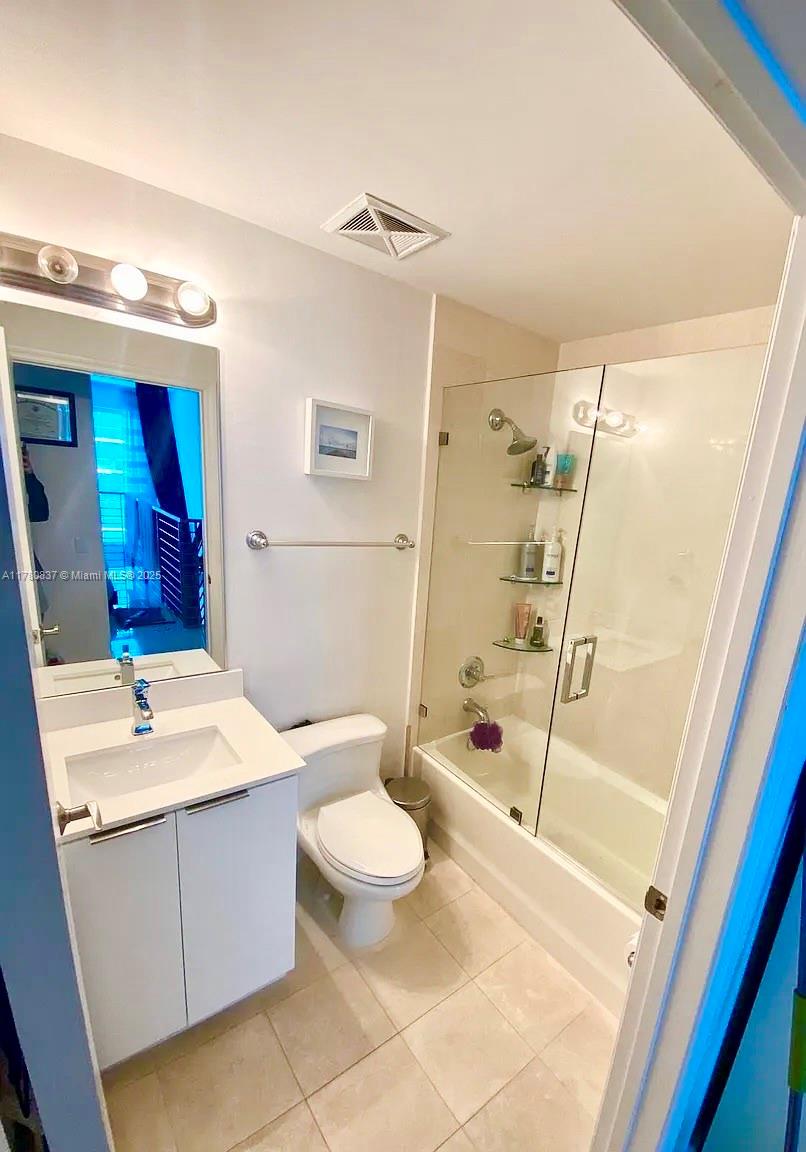 60 SW 13th St #2622, Miami FL 33130