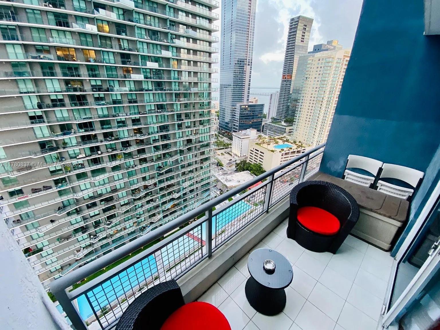 60 SW 13th St #2622, Miami FL 33130
