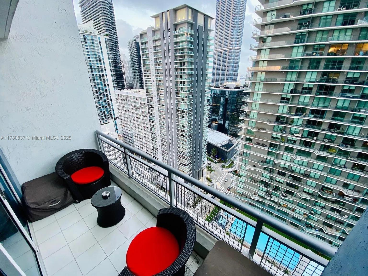 60 SW 13th St #2622, Miami FL 33130