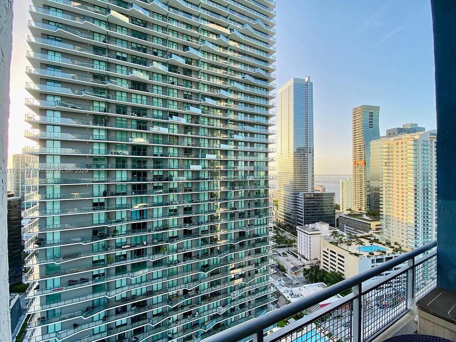 60 SW 13th St #2622, Miami FL 33130