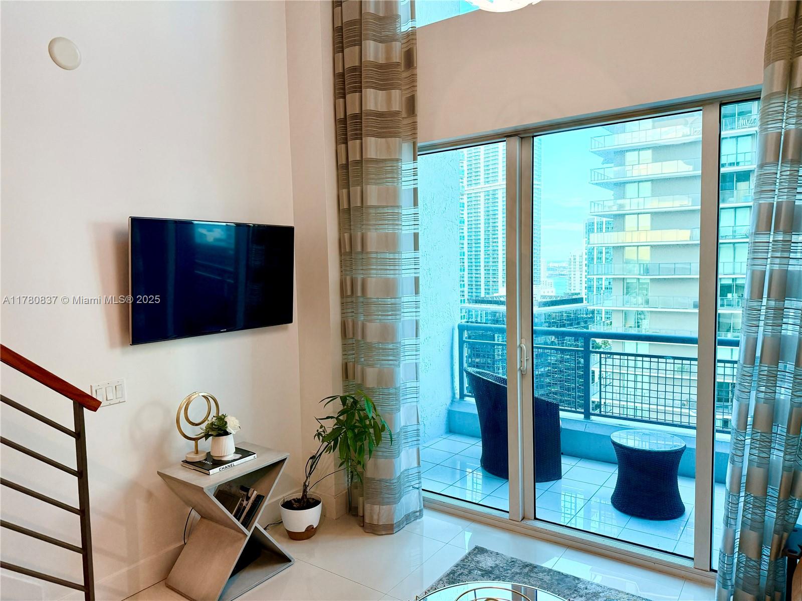 60 SW 13th St #2622, Miami FL 33130