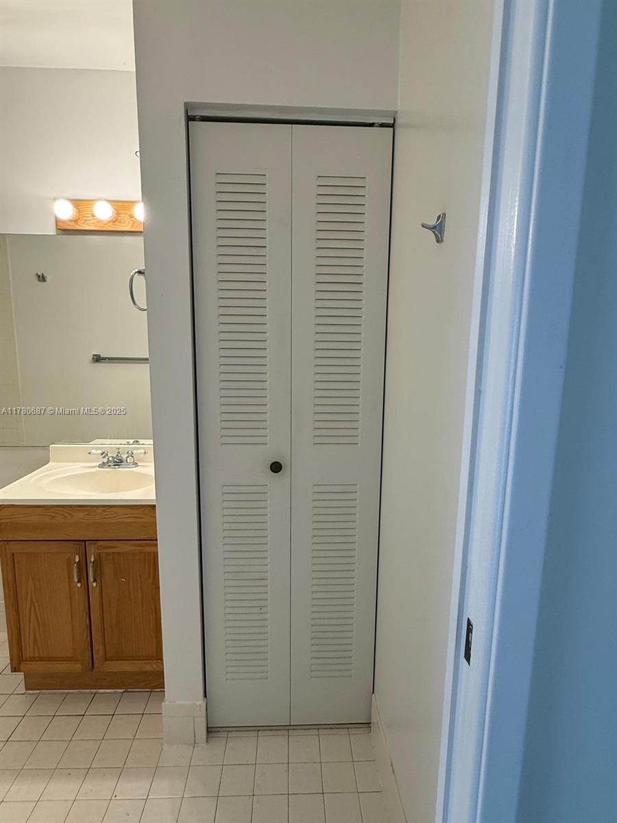 6720 NW 166th Ter #401, Miami Lakes, Florida image 22