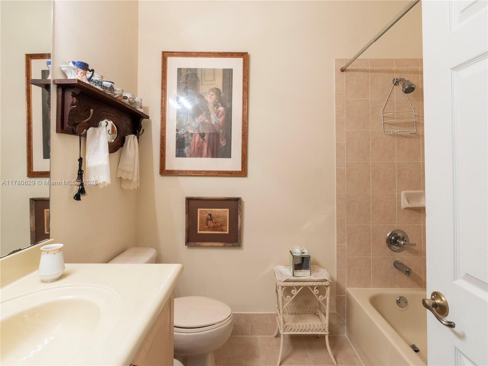 Listing Photo 14