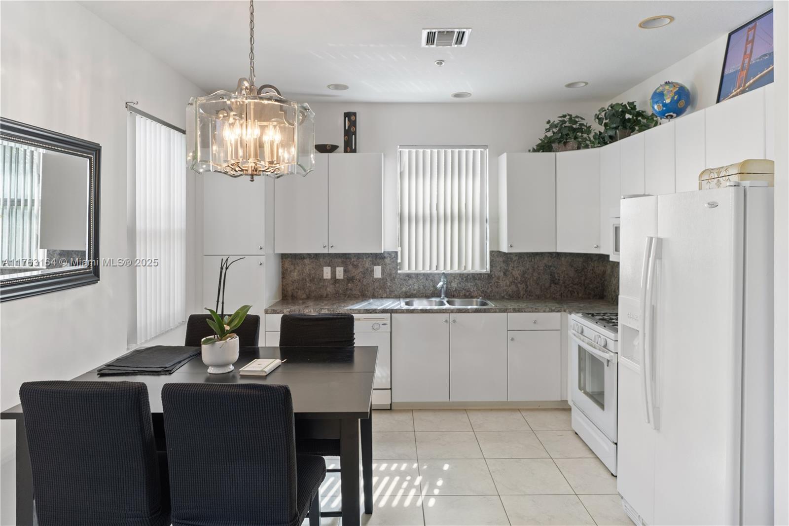 3198 NW 127th Ter, Sunrise, Florida image 6
