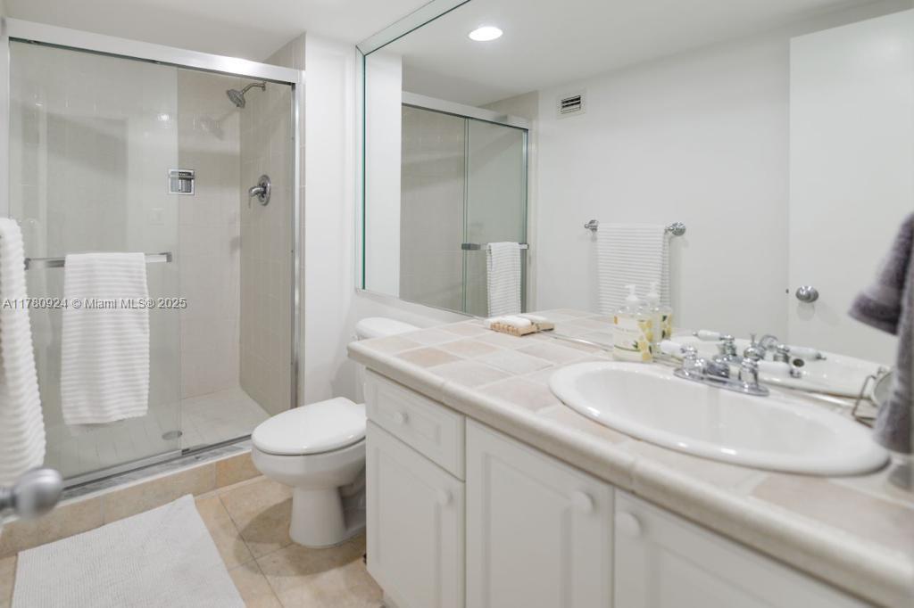 1121 Crandon Blvd #D206, Key Biscayne, Florida image 13